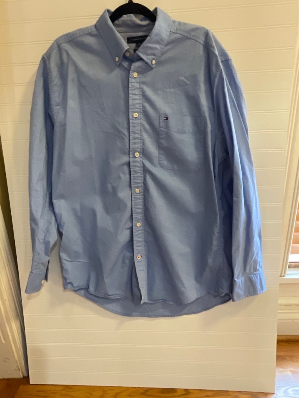 Tommy Hilfiger Men’s Light Blue Oxford Classic Fit Long Sleeve Size: L Pre Owned